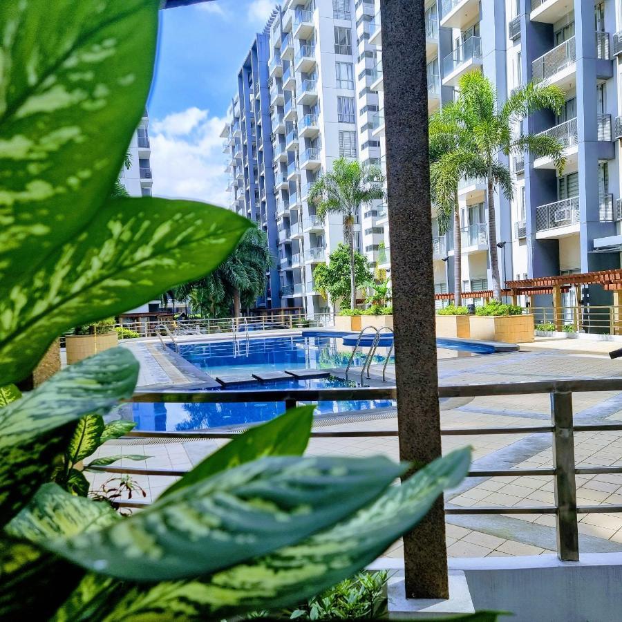 One Palm Tree Villas Condo Across Naia Terminal 3 Манила Экстерьер фото