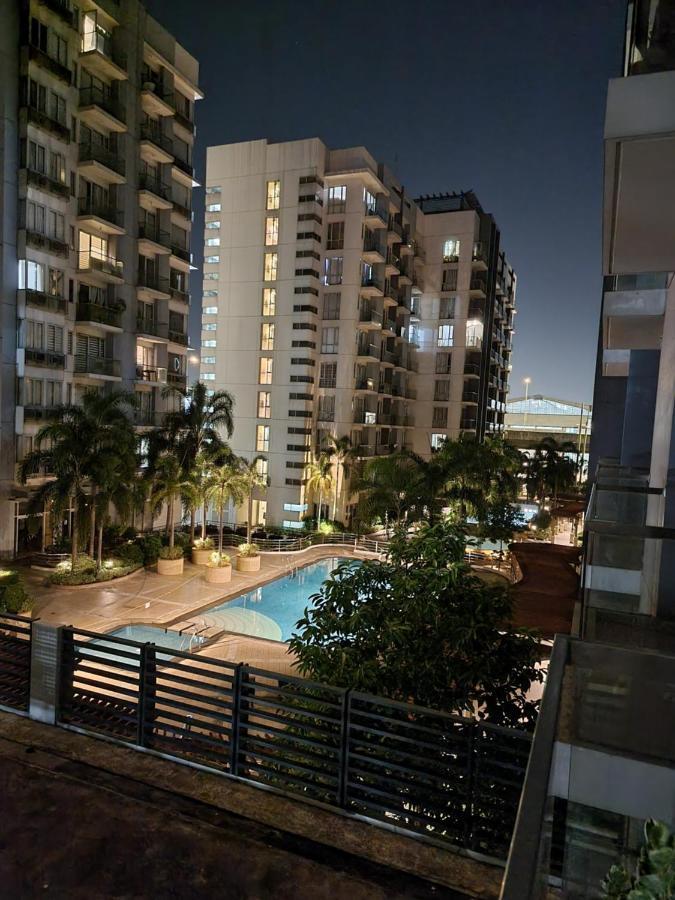One Palm Tree Villas Condo Across Naia Terminal 3 Манила Экстерьер фото