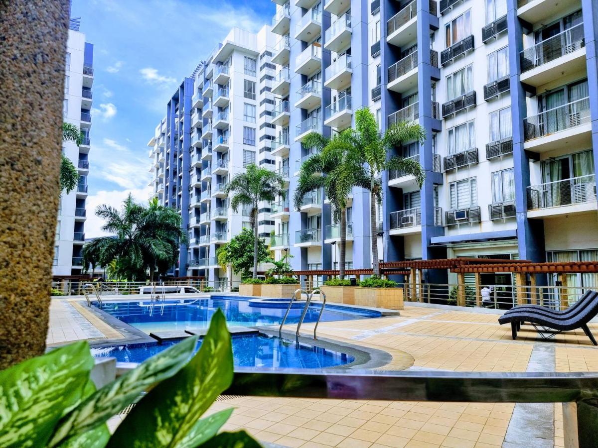 One Palm Tree Villas Condo Across Naia Terminal 3 Манила Экстерьер фото