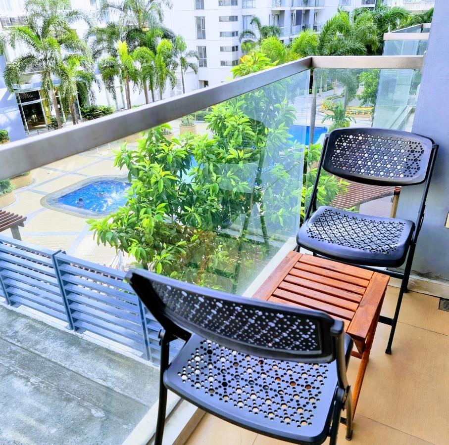 One Palm Tree Villas Condo Across Naia Terminal 3 Манила Экстерьер фото