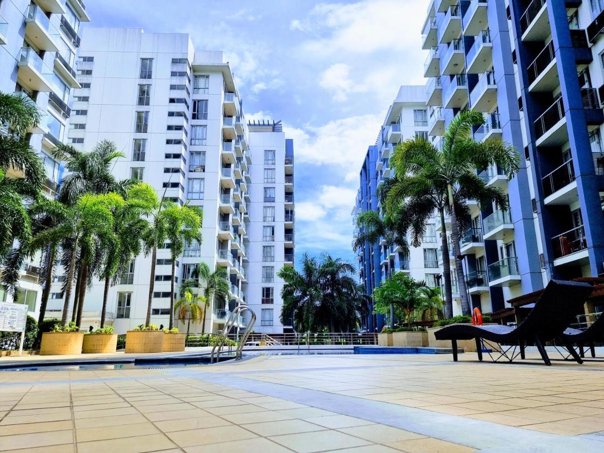 One Palm Tree Villas Condo Across Naia Terminal 3 Манила Экстерьер фото