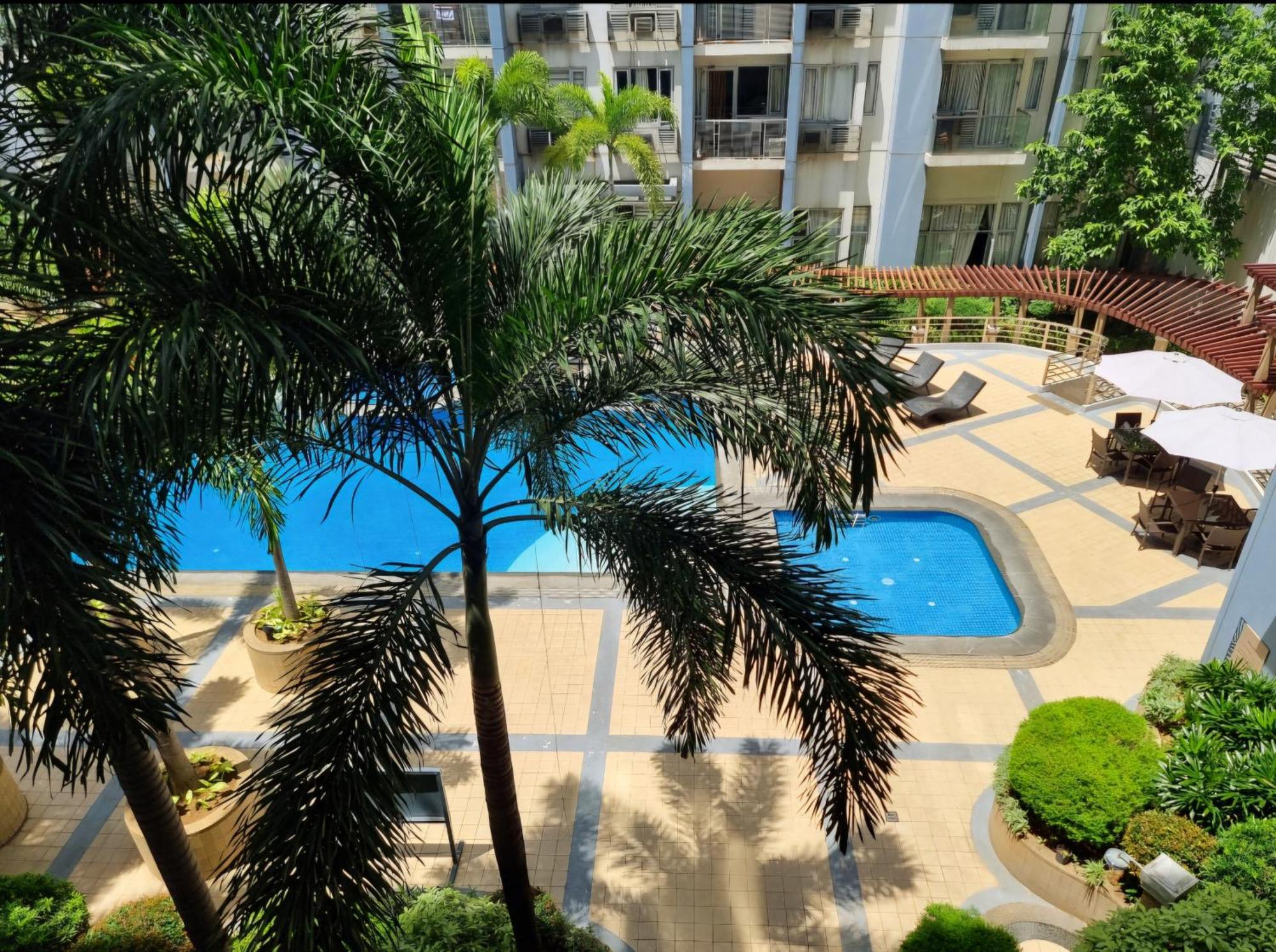 One Palm Tree Villas Condo Across Naia Terminal 3 Манила Экстерьер фото